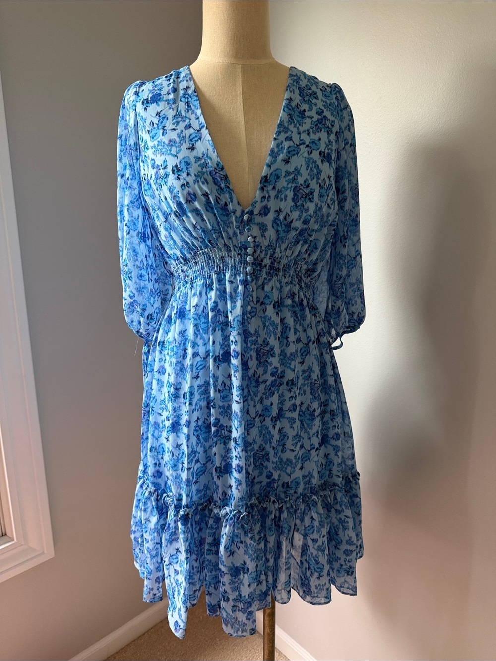 Taylor Blue Purple Floral Chiffon Flowy V-Neck Ruffle Tiered Dress Womens Size 4